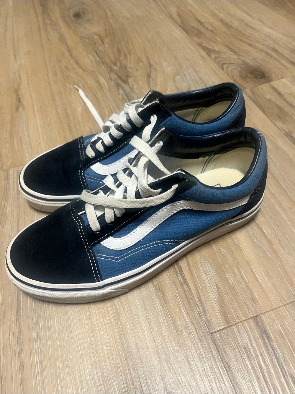 Vans Boy’s Blue, Black and White Old Skool Low-Top Sneakers